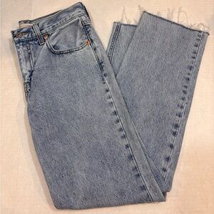 Levi’s women’s low pro straight denim jeans size 25